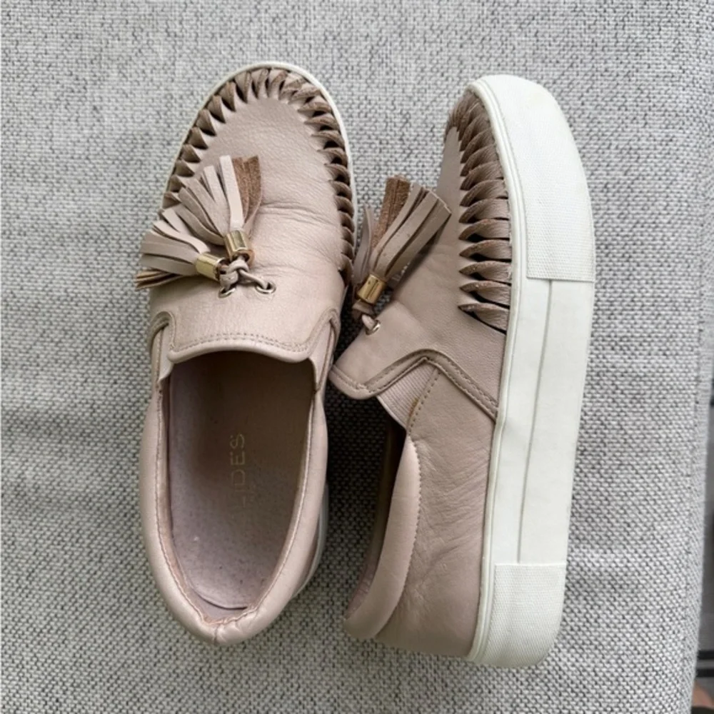 J. Slides Winny sneakers/loaffers.